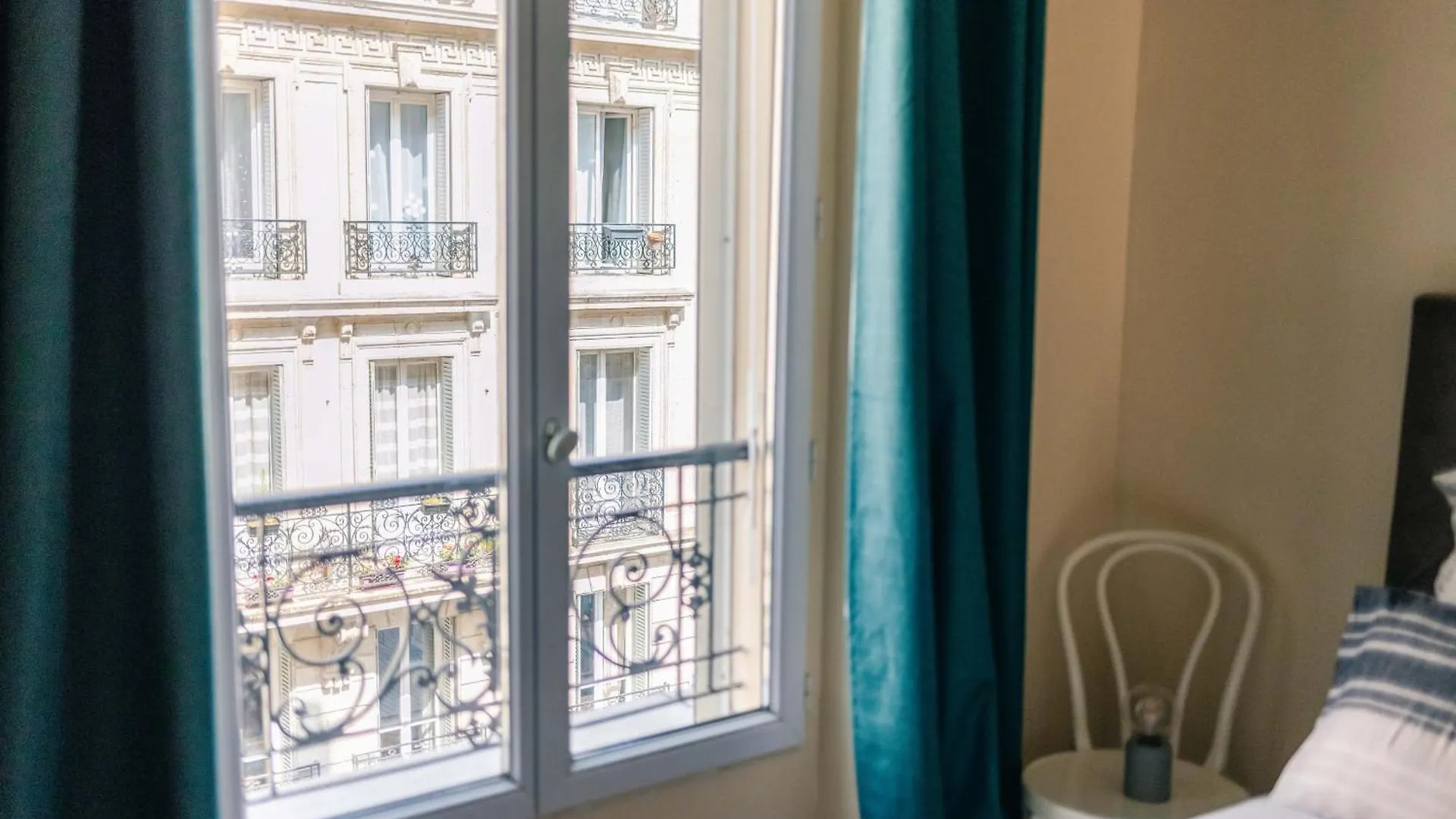 The Chaming Bastille Apartment Paris France