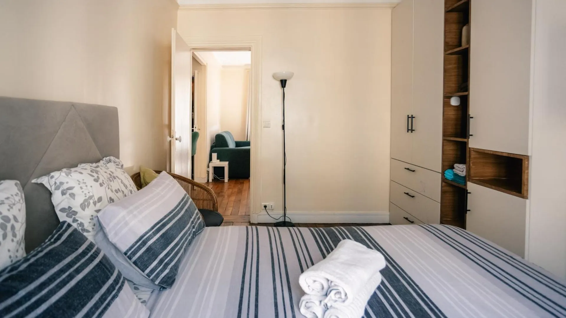 The Chaming Bastille Apartment Paris