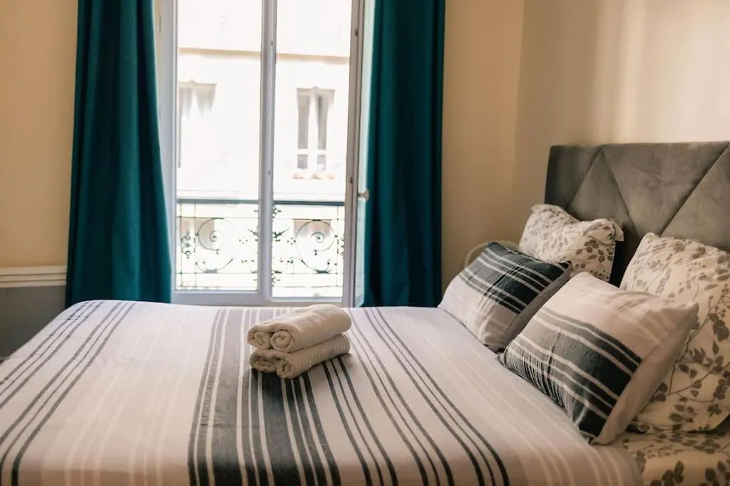 The Chaming Bastille Apartment Paris